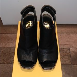 NEVER WORN black leather heeled Mimosa sandals